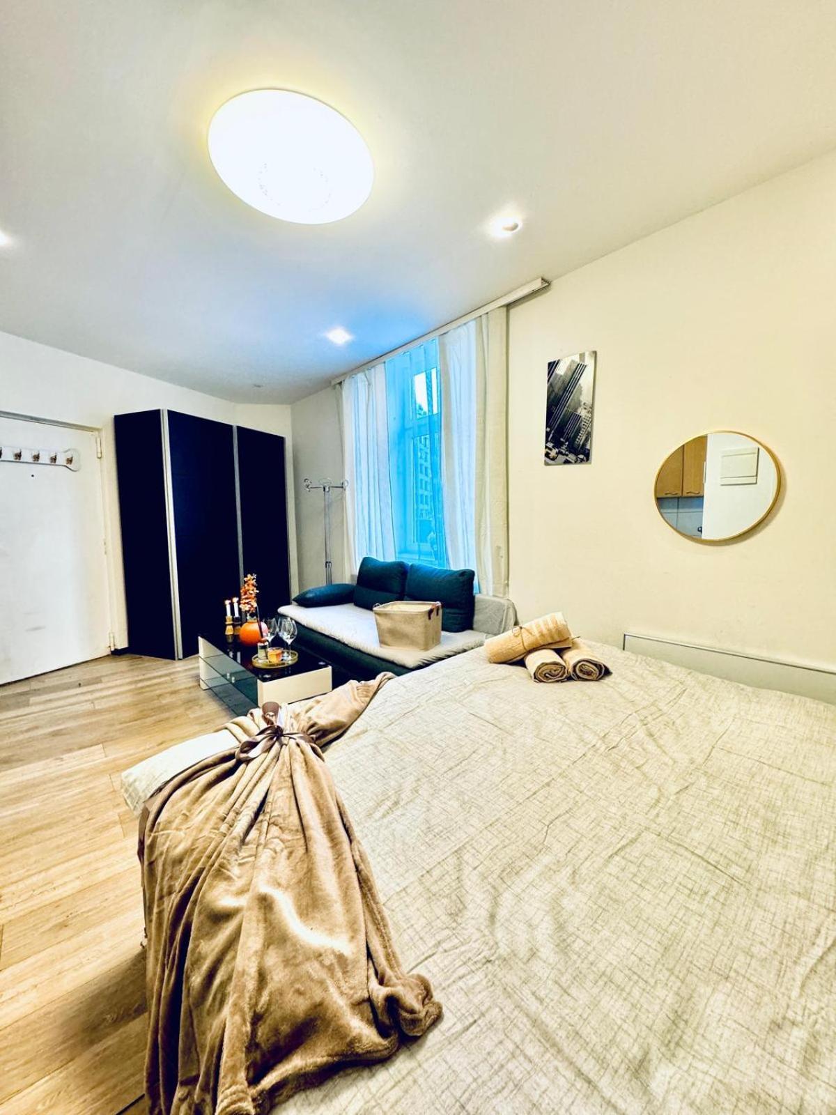 Central King Studio - 10 Mins Walk From Downtown Viena Exterior foto